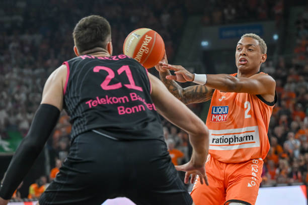 还揭示出在 还揭示出在